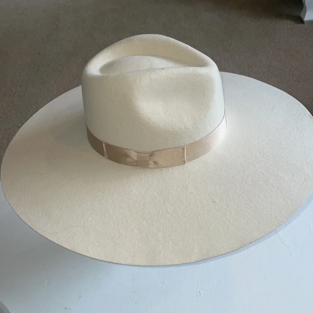 Lack of color-Montana Ivory bone - Picture 4 of 7